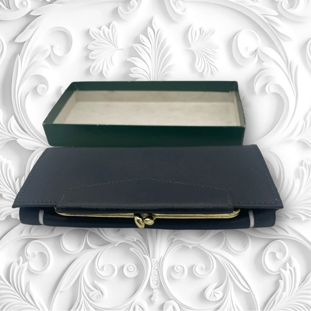 Princes Gardner NIB Vintage Navy White and Gold Leather Wallet